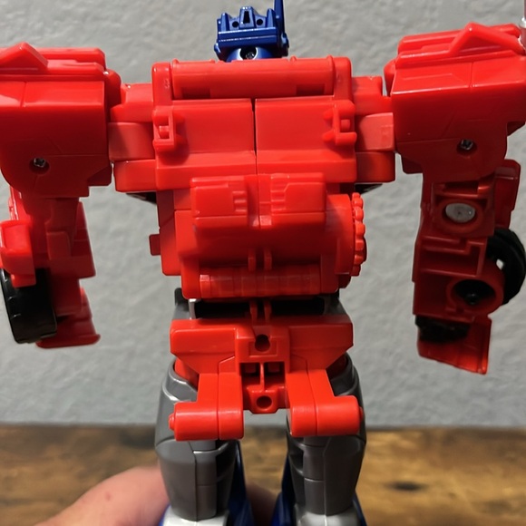 Optimus Prime- Transformers Red and Blue - Picture 6 of 14